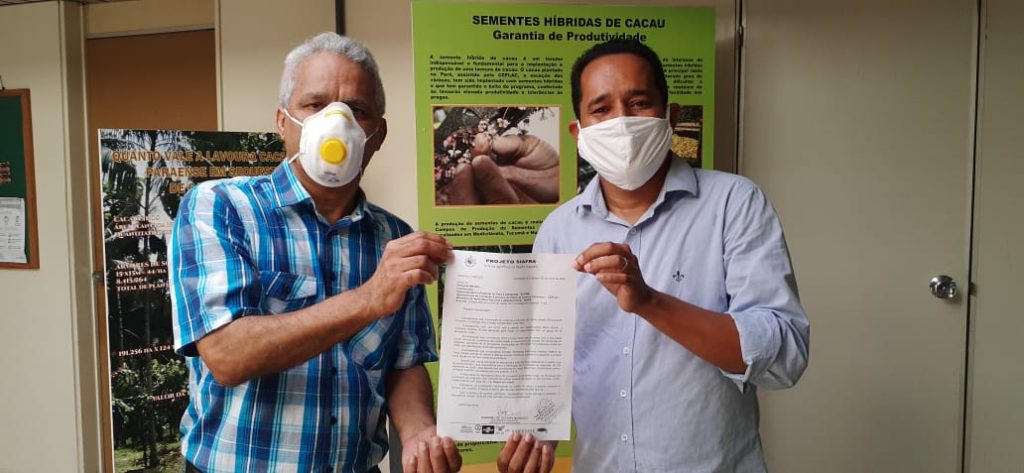 Vice-prefeito vai à Belém em busca de recursos para cultivo de cacau no município